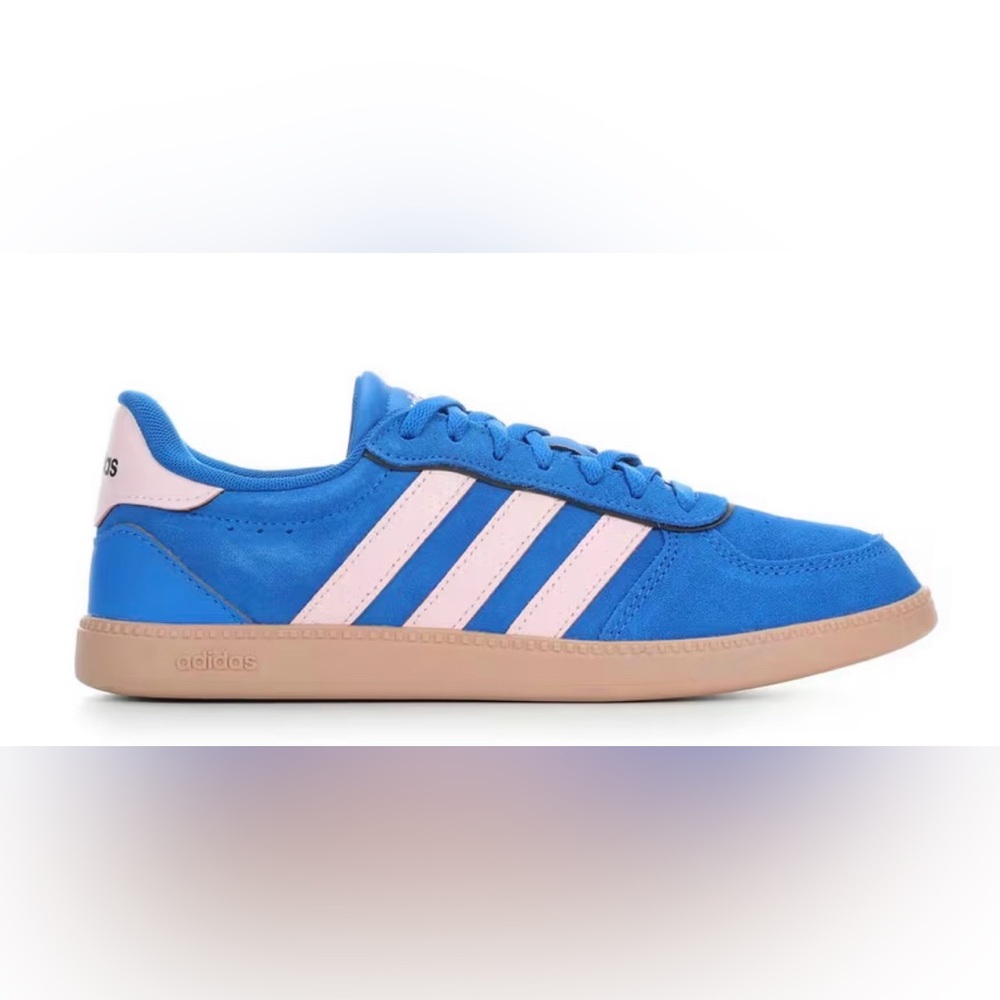 WOMEN'S ADIDAS BREAKNET SUEDE SNEAKERS. Size 7. New in Box